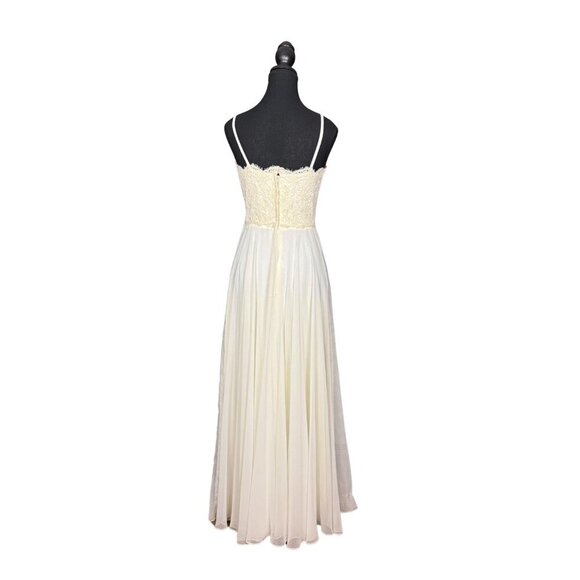 Romantic Off White Lace Gown Vintage Maxi Dress for Rehearsal Dinner Bridal - Picture 5 of 9